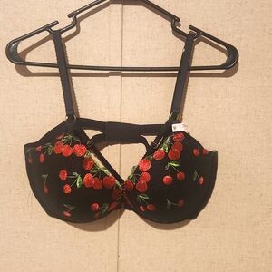 Sexiest bra ever! My pics don't do it justice.